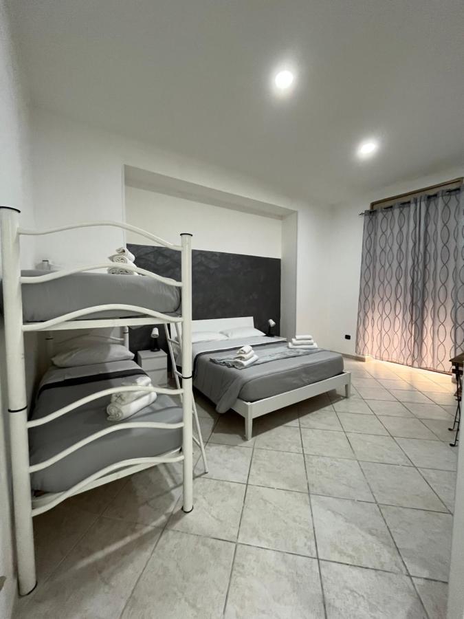 La Svolta Rooms Naples Exterior photo